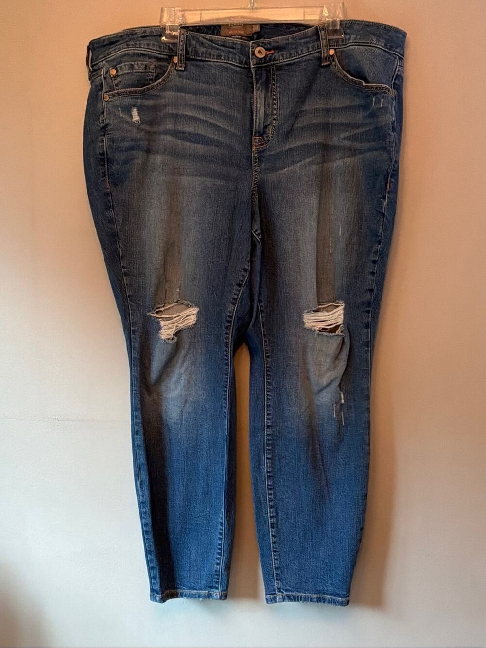 Torrid 22R Mid Rise Skinny Jeans Distressed Vintage Stretch Medium Wash Denim 22